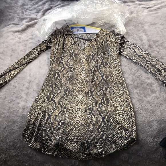 Dress - Picture 2 of 2